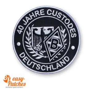 Fan Club Aufnäher rund. Schwarz-weiß.