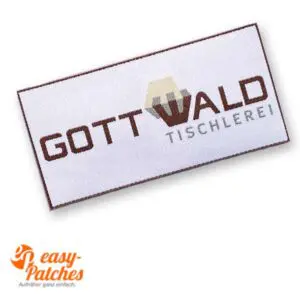 Klassischer rechteckiger Aufnäher mit Firmenlogo und Firmenname