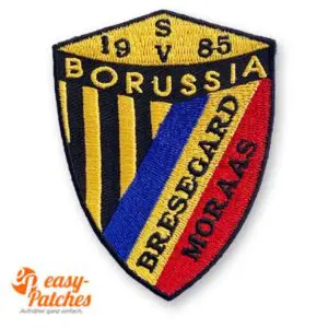 Aufnäher für Fußballverein in Wappenform.